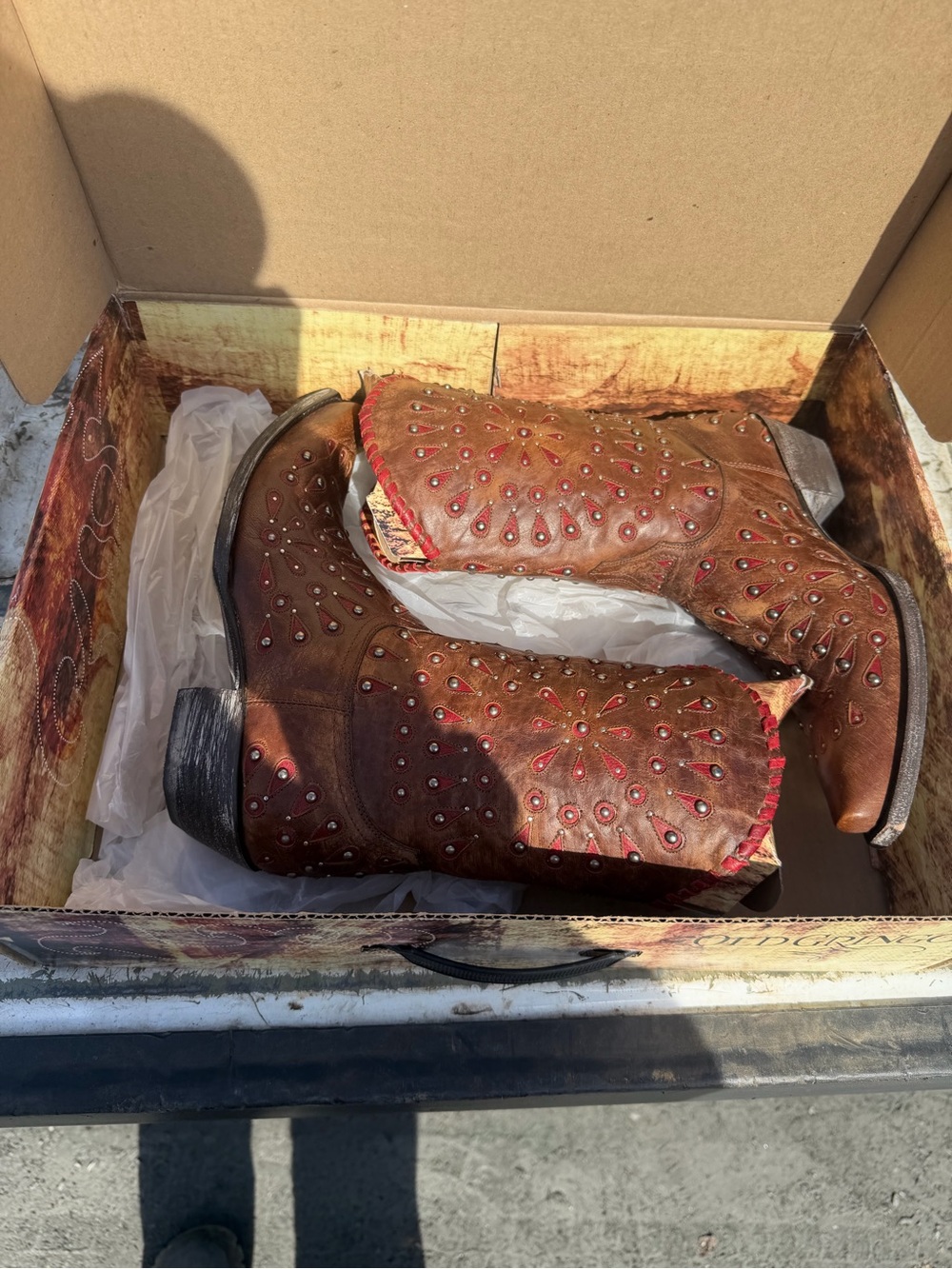 Women’s old grinco Brown Leather Western Boots with Red Stud Accents